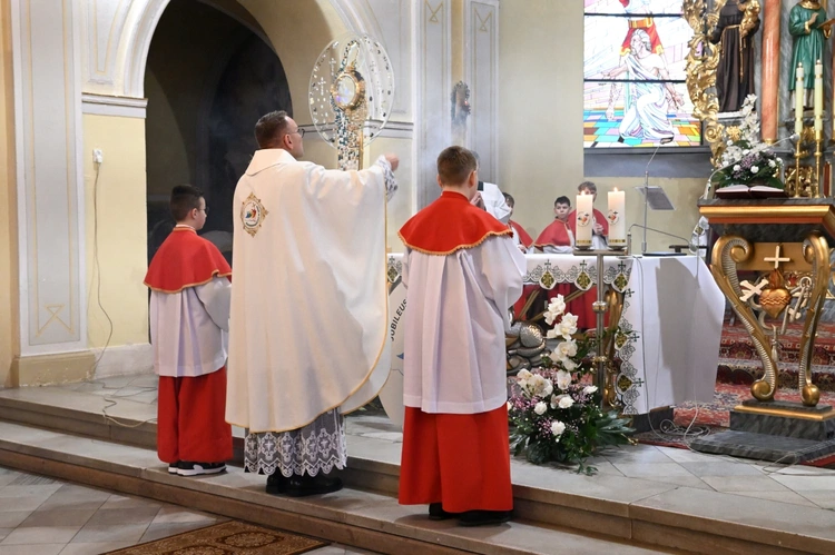 Adoracja Najświętszego Sakramentu w Grobnikach