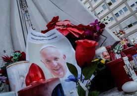 Papież na Anioł Pański: Nie bójcie się ryzykować miłości!