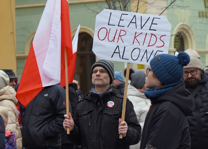 Manifestacja "Tak dla edukacji, nie dla deprawacji"