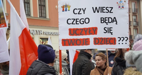 Manifestacja "Tak dla edukacji, nie dla deprawacji"