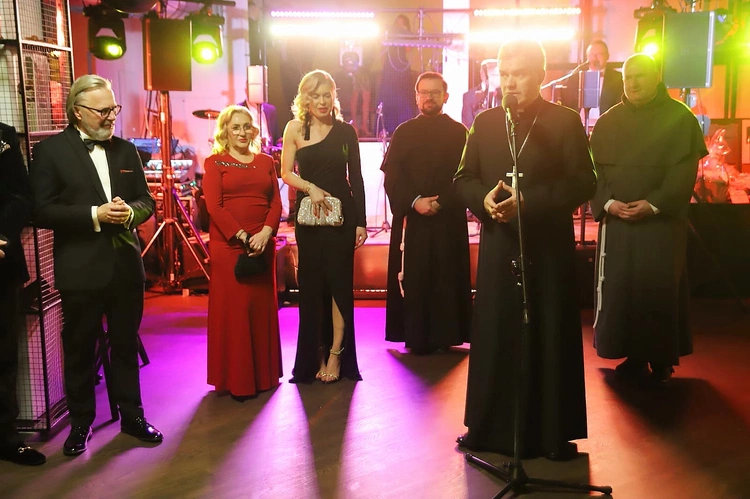 Bal w Darłowie na rzecz hospicjum