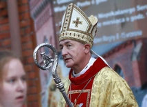 Trwamy w duchowej łączności z papieżem