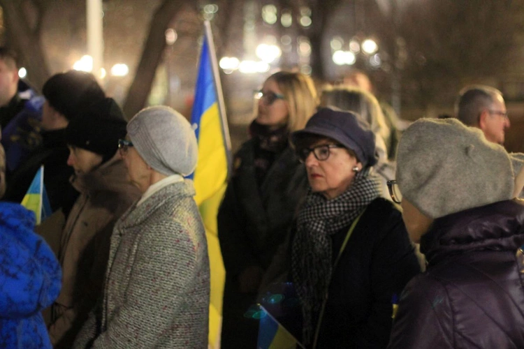 Wiec solidarności z walczącą Ukrainą w 3. rocznicę rosyjskiej inwazji