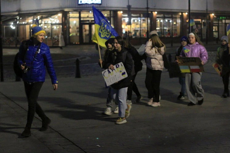 Wiec solidarności z walczącą Ukrainą w 3. rocznicę rosyjskiej inwazji