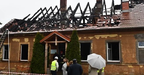 W nocy wybuchł pożar na plebanii w Gądkowie Wielkim