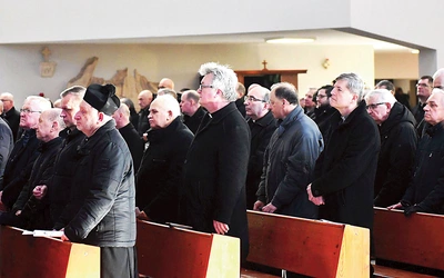 Podczas spotkania w Zielonej Górze modlono się za przebywającego w szpitalu papieża Franciszka.