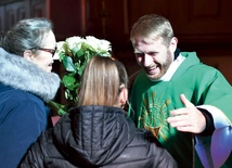 Oczywiście, jak na prymicje przystało, nie zabrakło życzeń od najbliższych i wspólnot parafialnych.