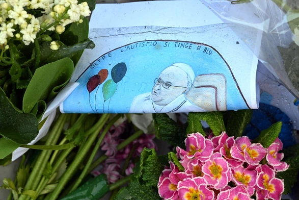 Dobre wieści z Rzymu. Stan zdrowia papieża się poprawia. Ustąpiła łagodna niewydolność nerek