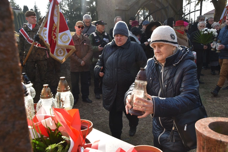 Zielona Ciechanowska. Upamiętnienie żołnierzy wyklętych