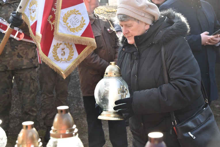 Zielona Ciechanowska. Upamiętnienie żołnierzy wyklętych