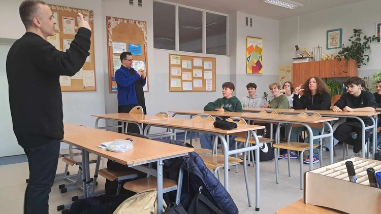 Zrozumieć niesłyszącego - warsztaty łamiące bariery