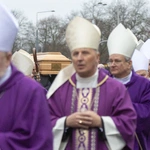 Pogrzeb bp. Kazimierza Romaniuka, cz. 2