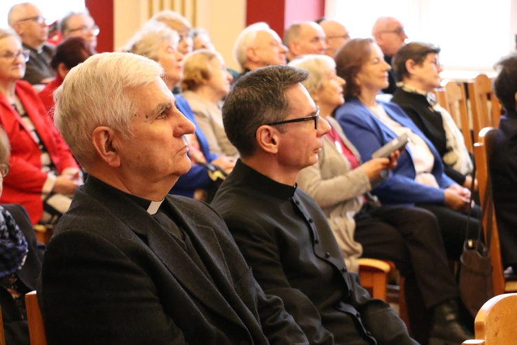 Płock. Konferencja naukowa dedykowana bp. Romanowi Marcinkowskiemu