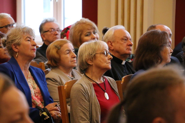 Płock. Konferencja naukowa dedykowana bp. Romanowi Marcinkowskiemu