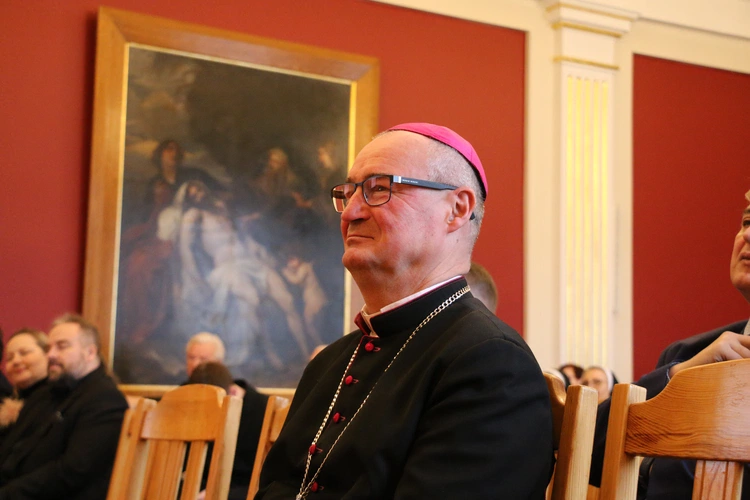 Płock. Konferencja naukowa dedykowana bp. Romanowi Marcinkowskiemu