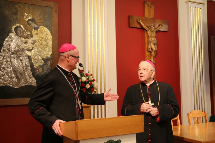 Płock. Konferencja naukowa dedykowana bp. Romanowi Marcinkowskiemu