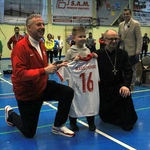 Ceremonia wręczenia medali i nagród XIX Mistrzostw Polski Księży w Piłce Nożnej Halowej