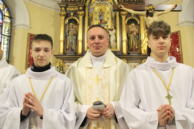 Mystków. Błogosławieństwo nowych lektorów dekanatu Nowy Sącz-Wschód