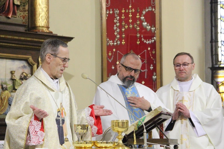Mystków. Błogosławieństwo nowych lektorów dekanatu Nowy Sącz-Wschód