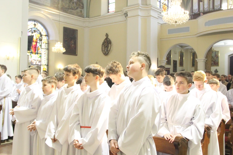 Mystków. Błogosławieństwo nowych lektorów dekanatu Nowy Sącz-Wschód