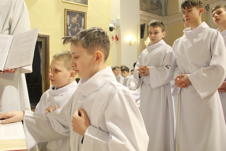 Mystków. Błogosławieństwo nowych lektorów dekanatu Nowy Sącz-Wschód