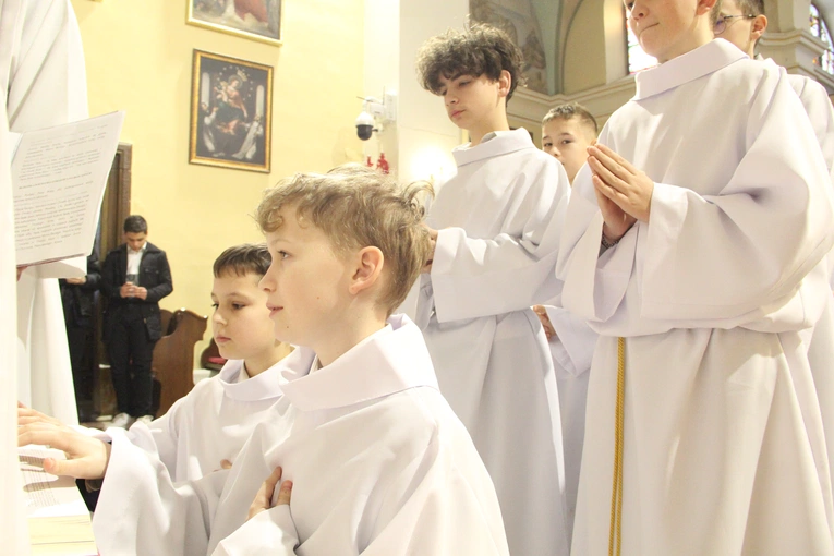 Mystków. Błogosławieństwo nowych lektorów dekanatu Nowy Sącz-Wschód