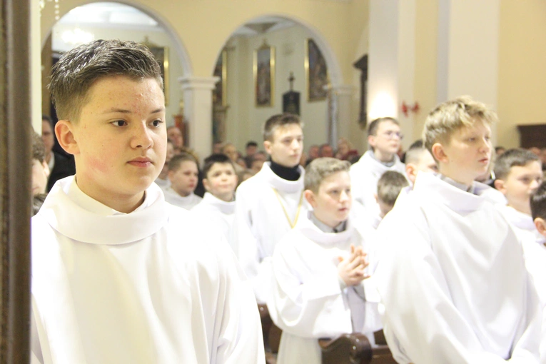 Mystków. Błogosławieństwo nowych lektorów dekanatu Nowy Sącz-Wschód