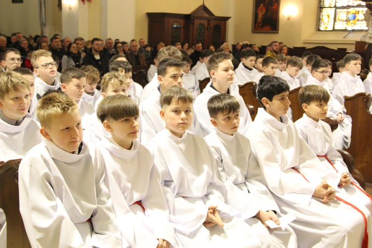 Mystków. Błogosławieństwo nowych lektorów dekanatu Nowy Sącz-Wschód