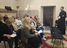 Spotkania prowadził opiekun wspólnoty ks. Karol Kostecki.