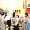 Jak Maryi spieszyło się do Smęgorzowa, tak i dzieciom fatimskim do Niej