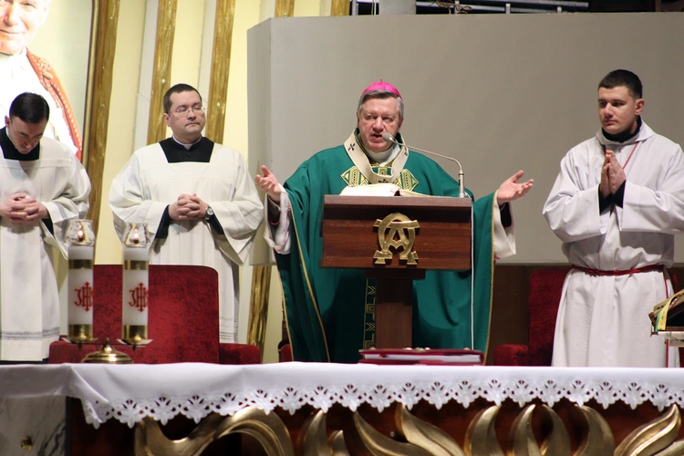 Rozpoczęcie peregrynacji obrazu po rodzinach parafii pw. Miłosierdzia Bożego w Brzegu