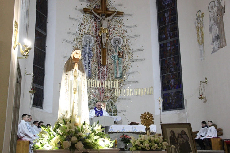 Smęgorzów. Wprowadzenie relikwii dzieci fatimskich