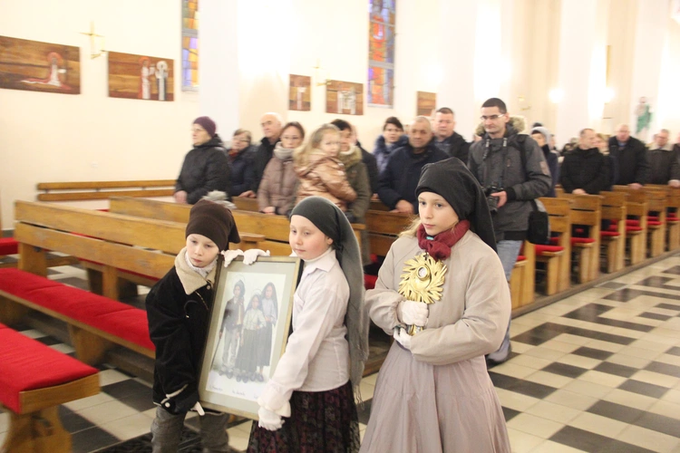 Smęgorzów. Wprowadzenie relikwii dzieci fatimskich