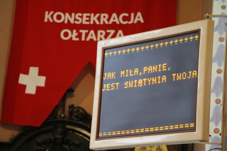 Mława. Konsekrecja ołtarza w parafii pw. św. Stanisława BM - cz. I