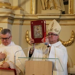 Mława. Konsekrecja ołtarza w parafii pw. św. Stanisława BM - cz. I