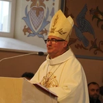 Mława. Konsekrecja ołtarza w parafii pw. św. Stanisława BM - cz. I