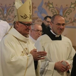 Mława. Konsekrecja ołtarza w parafii pw. św. Stanisława BM - cz. II