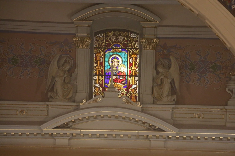Mława. Konsekrecja ołtarza w parafii pw. św. Stanisława BM - cz. II