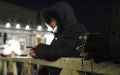Trwa moditwa za papieża Franciszka