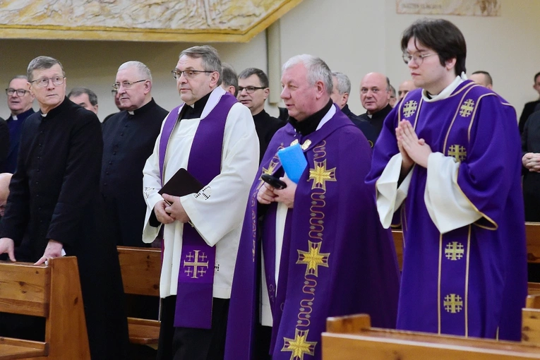 Specjaliści od zbawienia