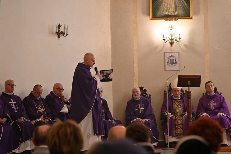 Liturgia żałobna ks. Jana Milewskiego