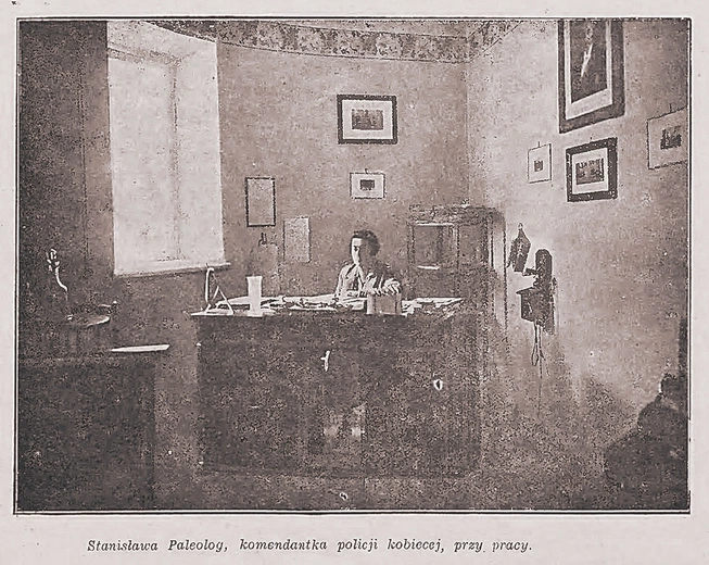 	Legendarna „komendantka” – Filipina S. Paleolog – w swoim gabinecie.