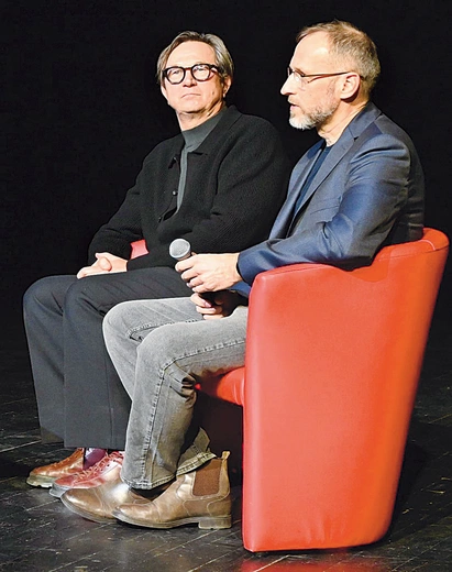 	Piotr Cyrwus (z lewej) i reżyser „Świętej nocy” Jarosław Banaszek prezentowali w Nowym Targu swój nowy film.