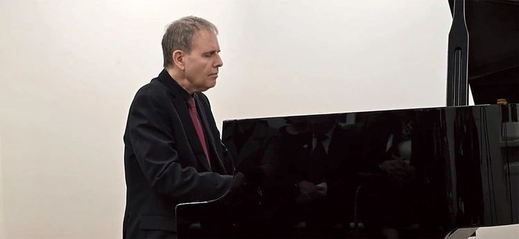 Wydarzenie uświetnił koncert fortepianowy w wykonaniu Kevina Kennera, laureata XII Międzynarodowego Konkursu Chopinowskiego.
