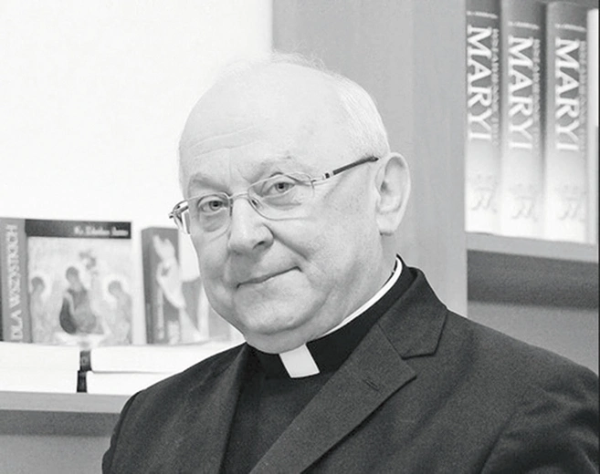 Duchowny odszedł w 74. roku życia i 49. roku swojej kapłańskiej posługi.
