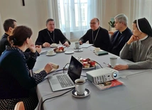 Abp Kupny: Nie chcemy zakończyć synodu postawieniem kolejnego dokumentu na półce