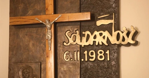Krzyż Solidarności FSM przeniesiony w rocznicę strajku generalnego