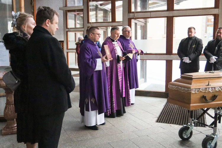 Ostatnia droga diakona Piotra Kowalczyka
