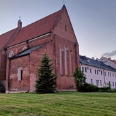 Przyjaźń, chrzest, krzyż - wielkopostne rekolekcje w Zawichoście