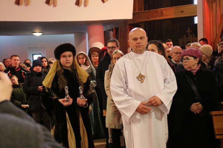 Lucień. Wprowadzenie relikwii św. Kazimierza
